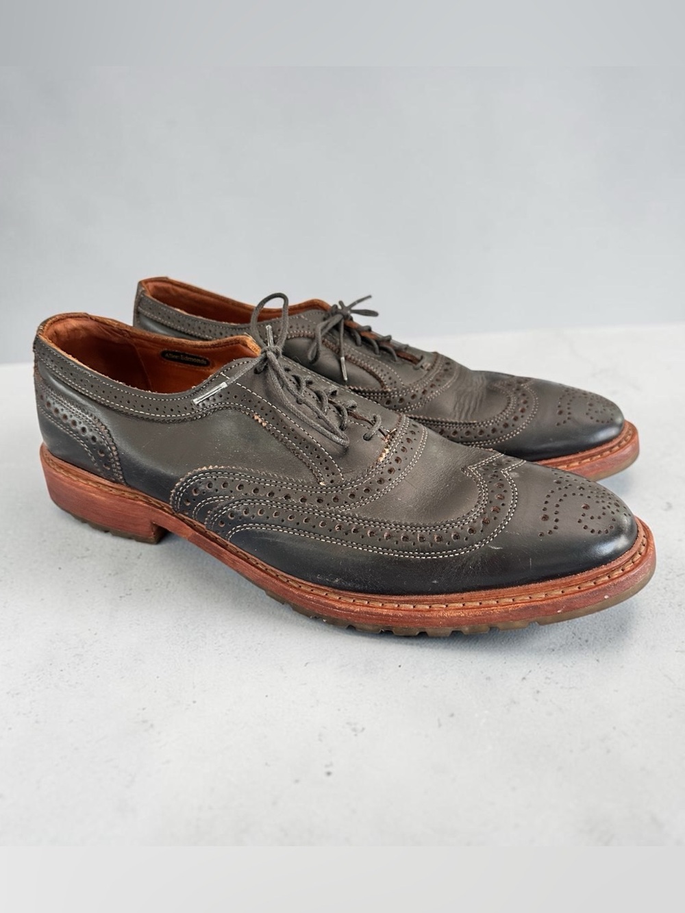Allen Edmonds Men's Black Leather Wingtip Brogues - Classic Dress Shoes